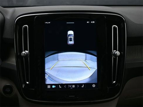 Used 2023 Volvo XC40 B5 Plus w/ Protection Package Premier image 20