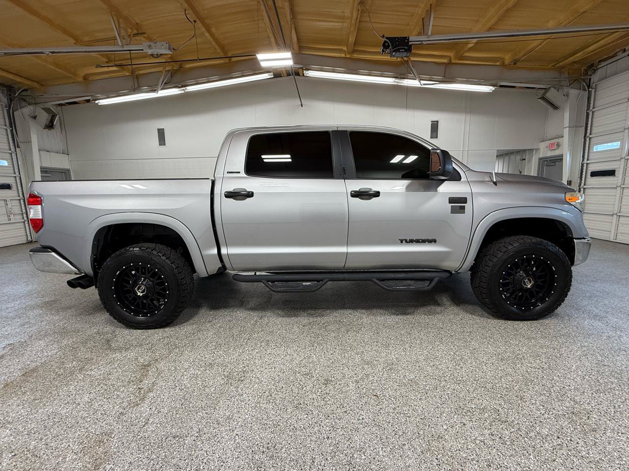 Used 2018 Toyota Tundra Limited AWD/4WD image 5