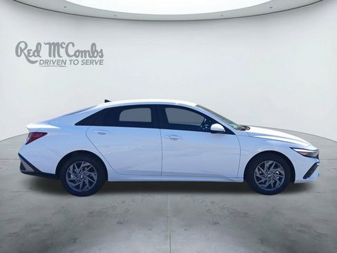 New 2026 Hyundai Elantra Blue image 6