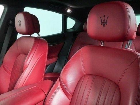 Certified 2023 Maserati Levante GT AWD/4WD image 2