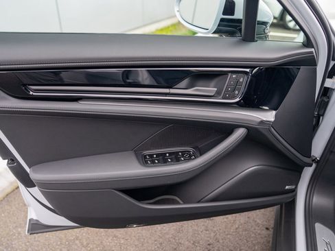 New 2026 Porsche Panamera 4 image 10