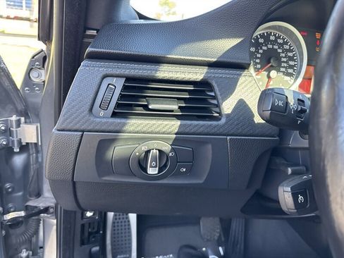 Used 2011 BMW M3 Coupe image 39