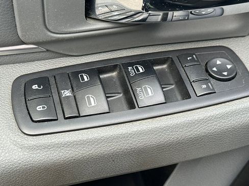 Used 2019 RAM 1500 Classic Warlock w/ Trailer & Traction Group image 13