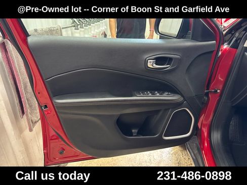 Used 2020 Jeep Compass Limited AWD/4WD image 15