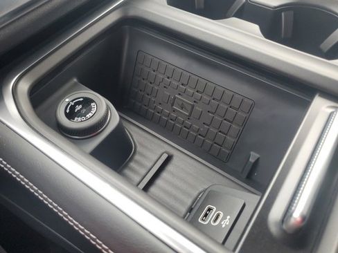 New 2025 Ford Expedition Platinum w/ Stealth Performance Package image 40