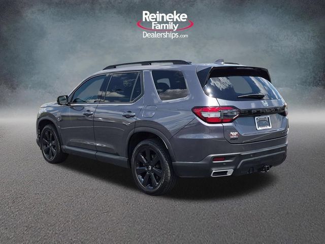 Used 2025 Honda Pilot Black Edition image 8