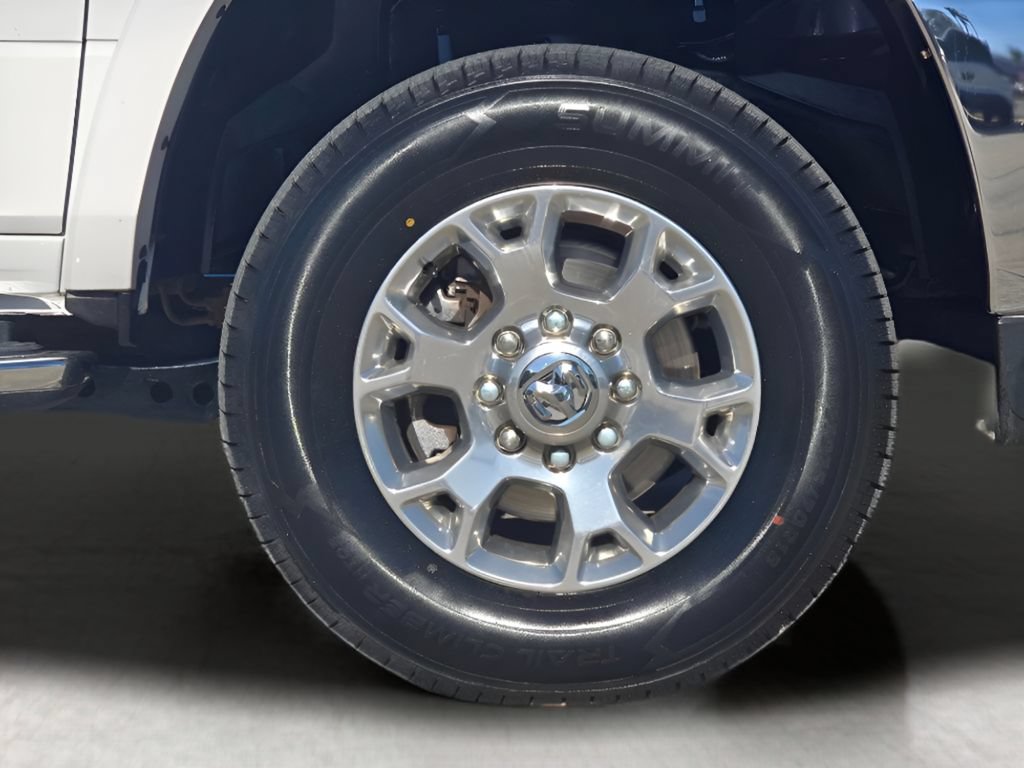 Used 2020 RAM 2500 Laramie w/ Chrome Appearance Group AWD/4WD image 18