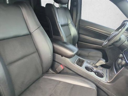 Used 2019 Jeep Grand Cherokee Altitude RWD image 26