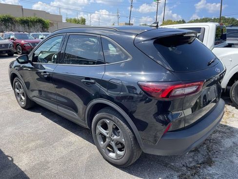 Used 2025 Ford Escape ST-Line AWD/4WD image 4