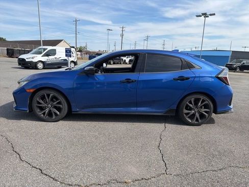 Used 2018 Honda Civic Sport image 6