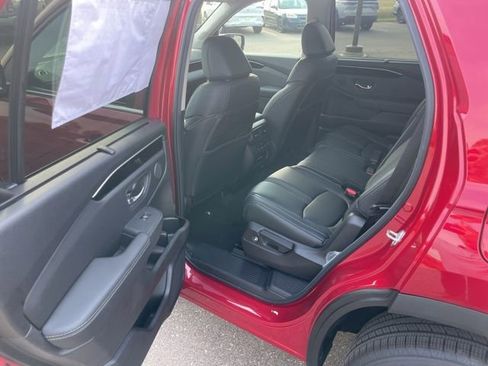 New 2025 Honda Pilot EX-L image 14