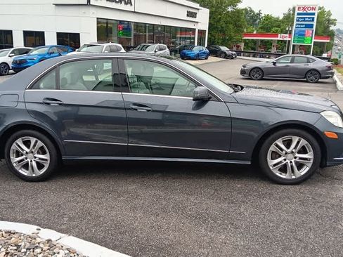 Used 2010 Mercedes-Benz E 350 4MATIC Sedan image 7