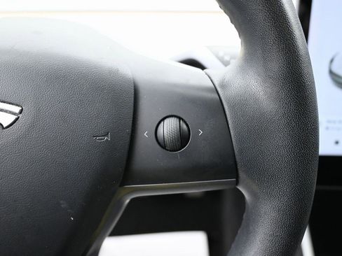 Used 2019 Tesla Model 3 Long Range image 18