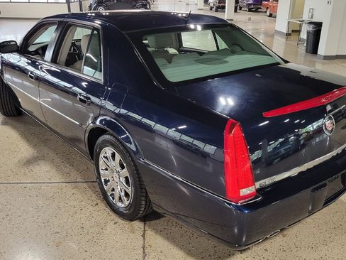 Used 2008 Cadillac DTS FWD image 2