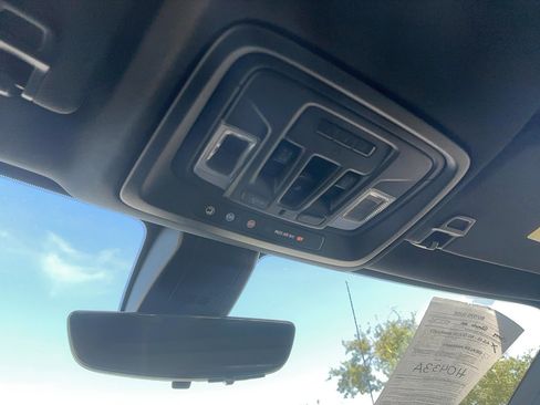 Used 2021 Chevrolet Silverado 1500 High Country w/ Technology Package image 22