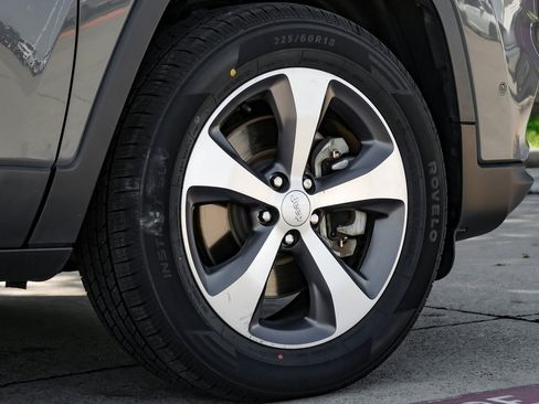 Used 2021 Jeep Cherokee Limited w/ Mopar Interior Package image 67