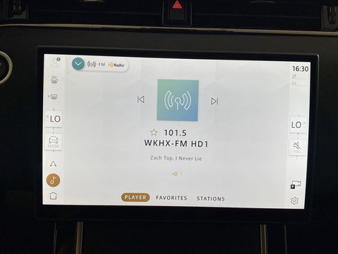 Used 2026 Land Rover Range Rover Evoque S image 22