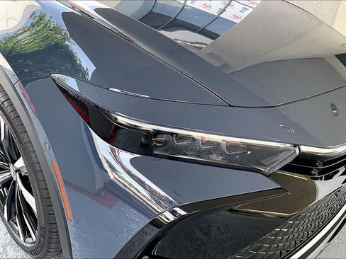 New 2026 Toyota Crown Platinum AWD/4WD image 22