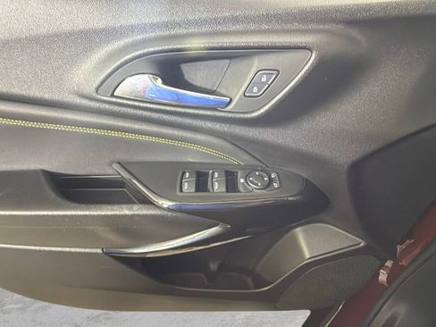 Used 2025 Chevrolet Trax LT w/ Driver Confidence Package image 24