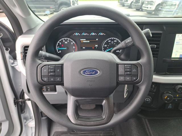 New 2026 Ford F250 XL w/ XL Driver Assist Package RWD image 23