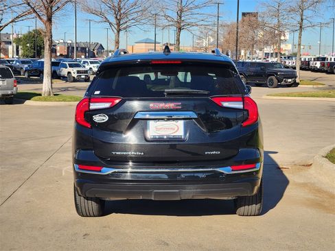 Used 2024 GMC Terrain Denali w/ Denali Premium Package image 6