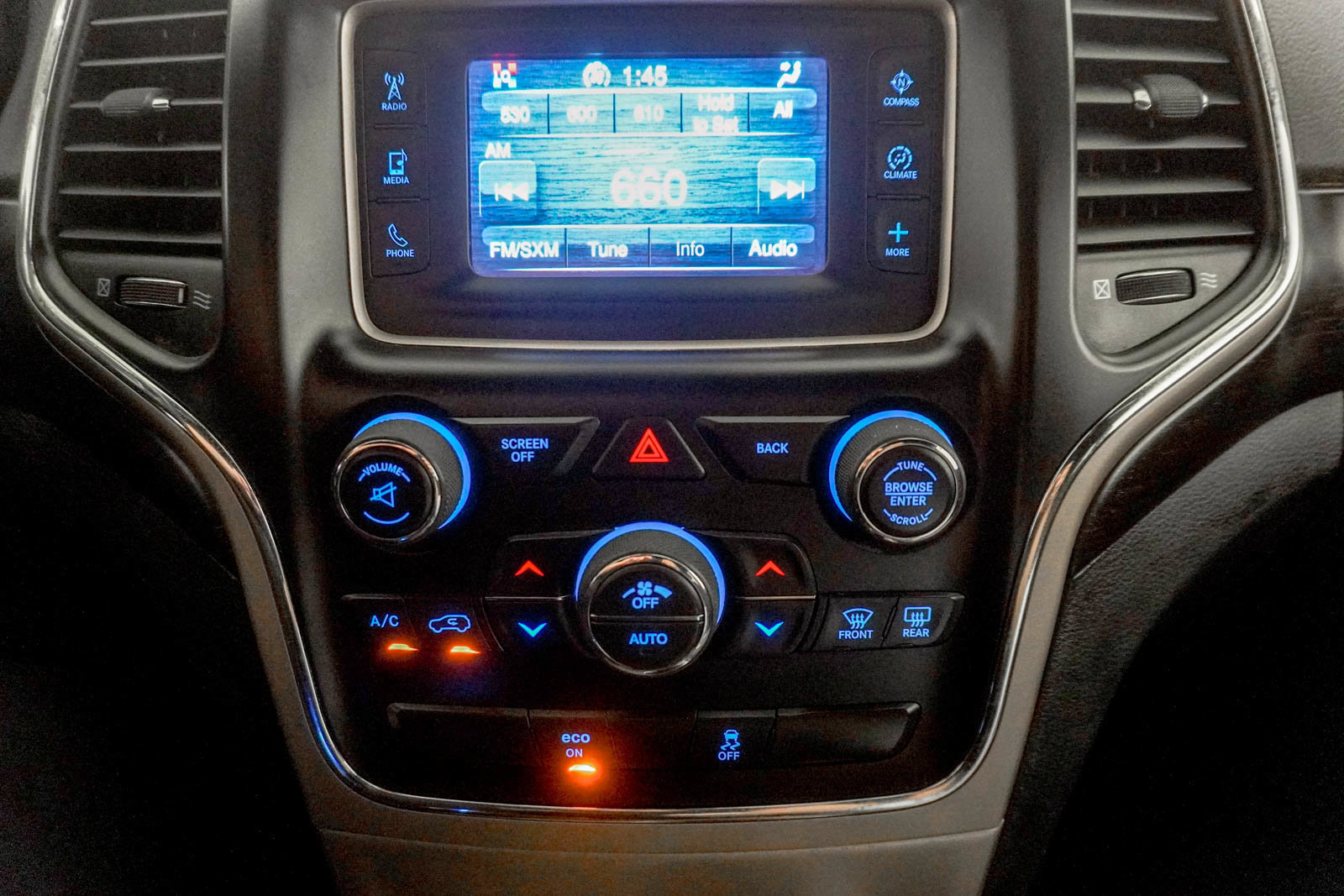 Used 2014 Jeep Grand Cherokee Laredo w/ Quick Order Package 23E AWD/4WD image 22