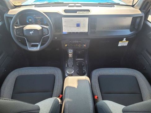 New 2025 Ford Bronco Base image 6