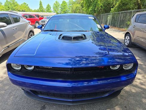 Used 2018 Dodge Challenger R/T RWD image 6