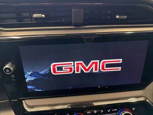 Used 2025 GMC Sierra 1500 AT4 w/ AT4 Premium Package AWD/4WD image 27