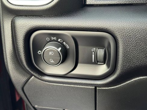 Used 2024 RAM 3500 Big Horn image 23