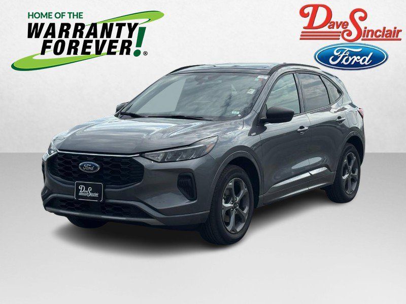 Used 2024 Ford Escape ST-Line w/ Tech Pack #1 AWD/4WD image 1