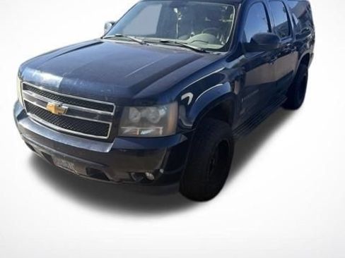 Used 2007 Chevrolet Suburban LT AWD/4WD image 3