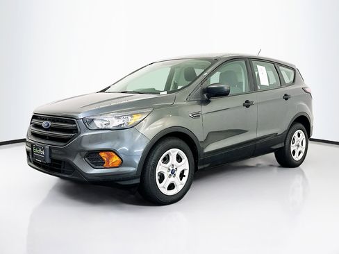 Used 2018 Ford Escape S image 3