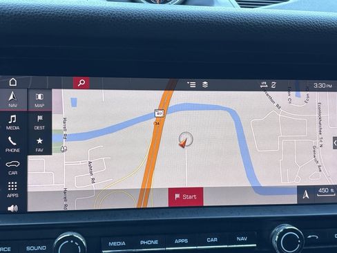 Used 2019 Porsche Macan image 16