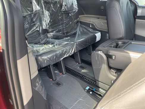 New 2026 Kia Carnival image 24