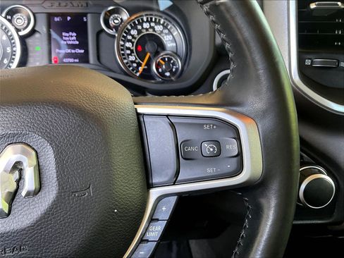 Used 2021 RAM 1500 Big Horn AWD/4WD image 12