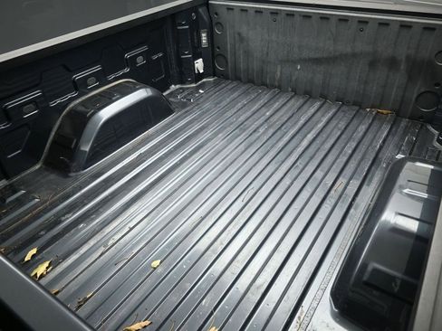 Used 2020 Chevrolet Silverado 1500 LTZ image 21