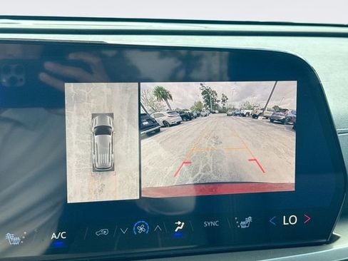 New 2026 Chevrolet Traverse LT w/ Midnight/Sport Edition FWD image 17