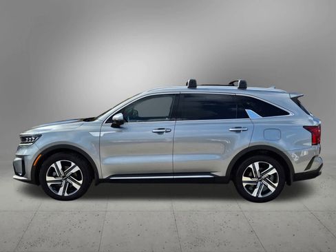 Used 2023 Kia Sorento SX Prestige image 3