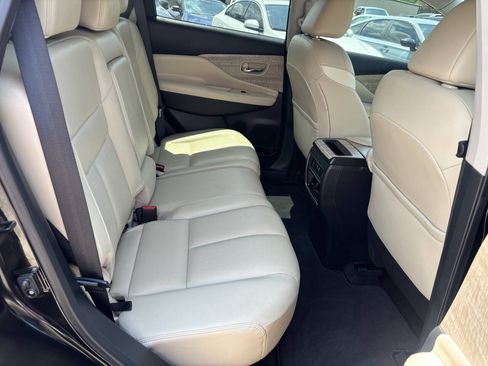 Used 2024 Nissan Murano SL FWD image 14