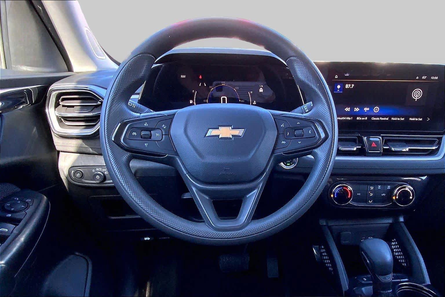 Used 2025 Chevrolet TrailBlazer LT FWD image 6