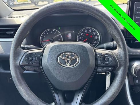 Used 2022 Toyota RAV4 LE AWD/4WD image 24
