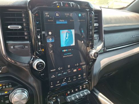 Used 2023 RAM 1500 Limited AWD/4WD image 3