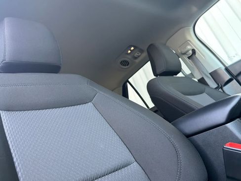 Used 2023 Ford Explorer XLT AWD/4WD image 18