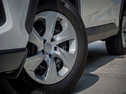 Used 2024 Toyota RAV4 LE image 2