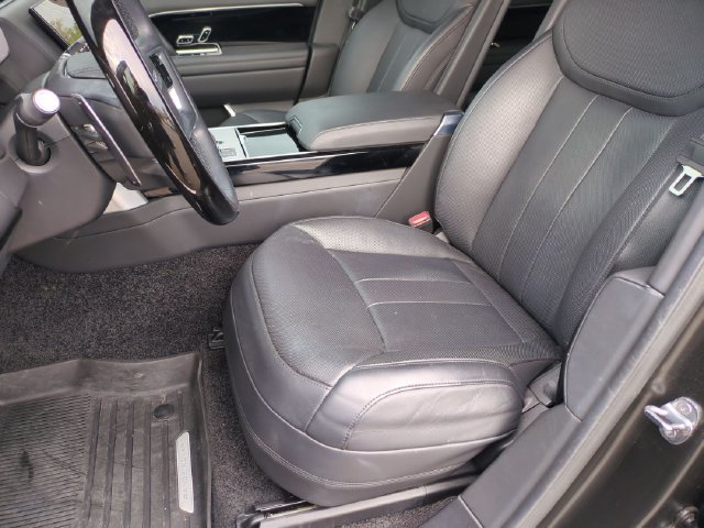 Used 2024 Land Rover Range Rover SE AWD/4WD image 12