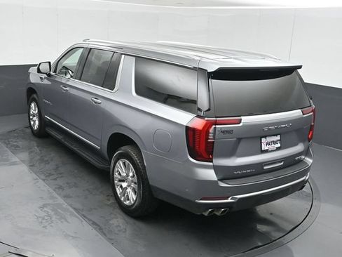 Used 2025 GMC Yukon XL Denali AWD/4WD image 37