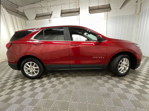 Used 2024 Chevrolet Equinox LT FWD image 19
