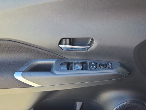 Used 2022 Nissan Kicks SV FWD image 31