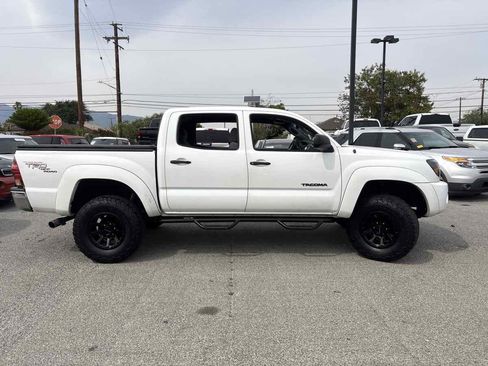 Used 2005 Toyota Tacoma PreRunner image 4
